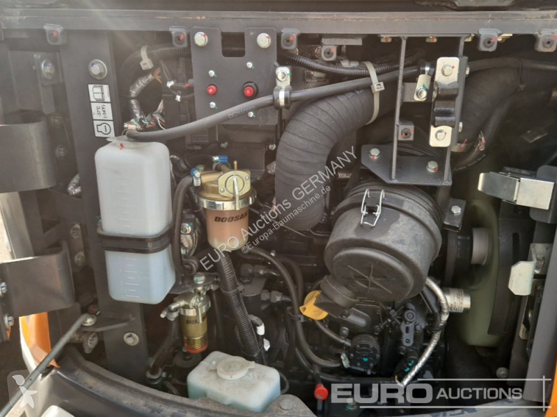 Rýpadlo Develon DX27Z-7