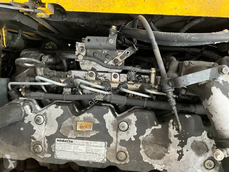 جرافة Komatsu 2207