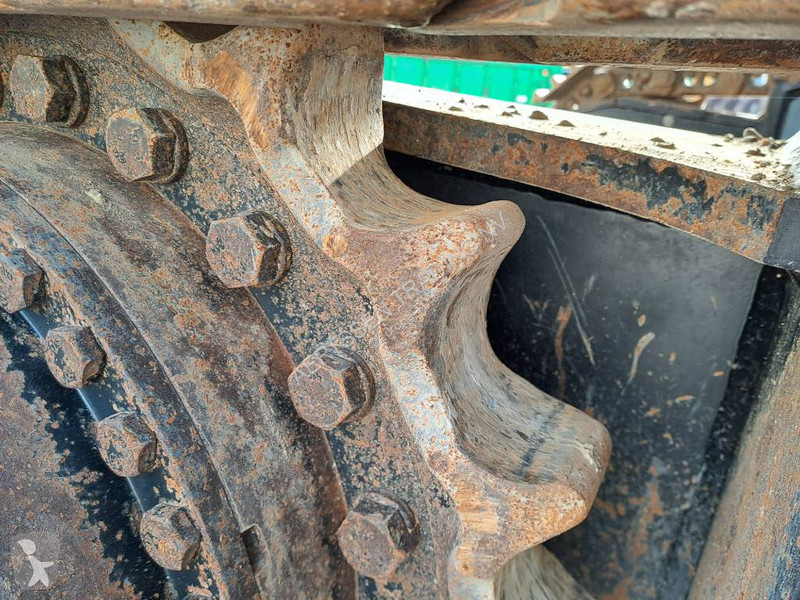 Lopatový nakládač Hitachi 6