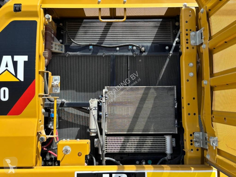 جرافة Caterpillar 330 (Narrow 2.99m)