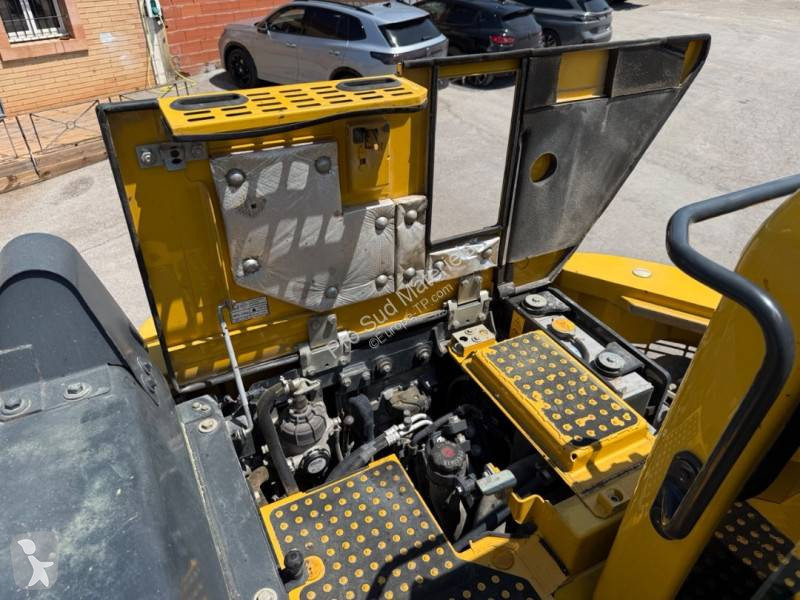 جرافة Komatsu PC138 US-11
