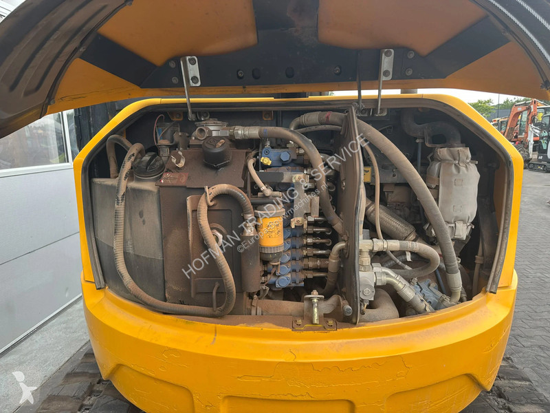 Rýpadlo JCB 67C-1