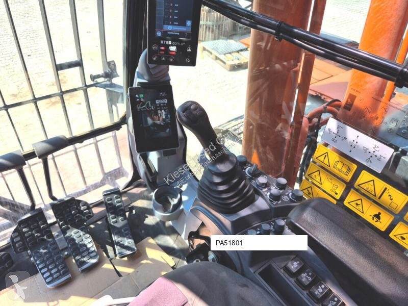 Экскаватор Hitachi 7