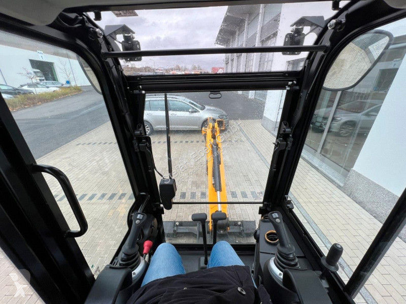 Escavatore JCB 19C-1 / 10h / 2025 /...