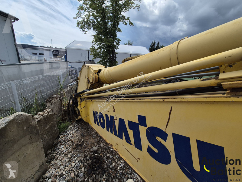 جرافة Komatsu