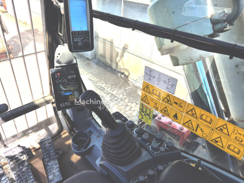 Rýpadlo Hitachi KTEG KMC400P-7