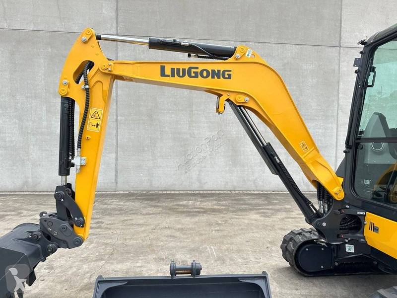 جرافة LiuGong 9027 FZTS