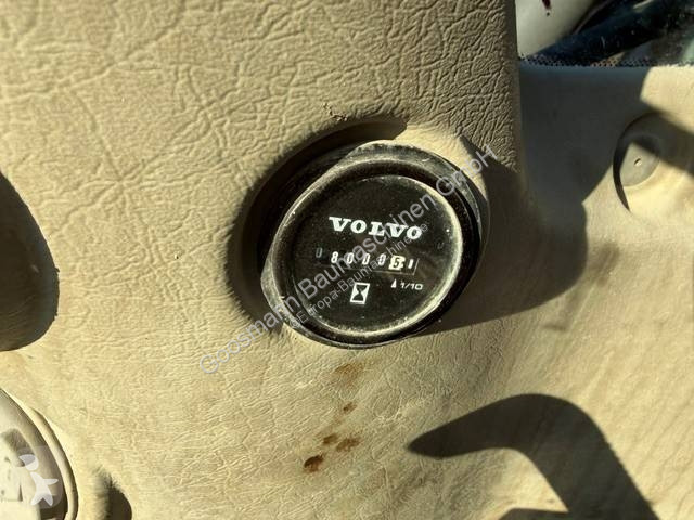 جرافة Volvo