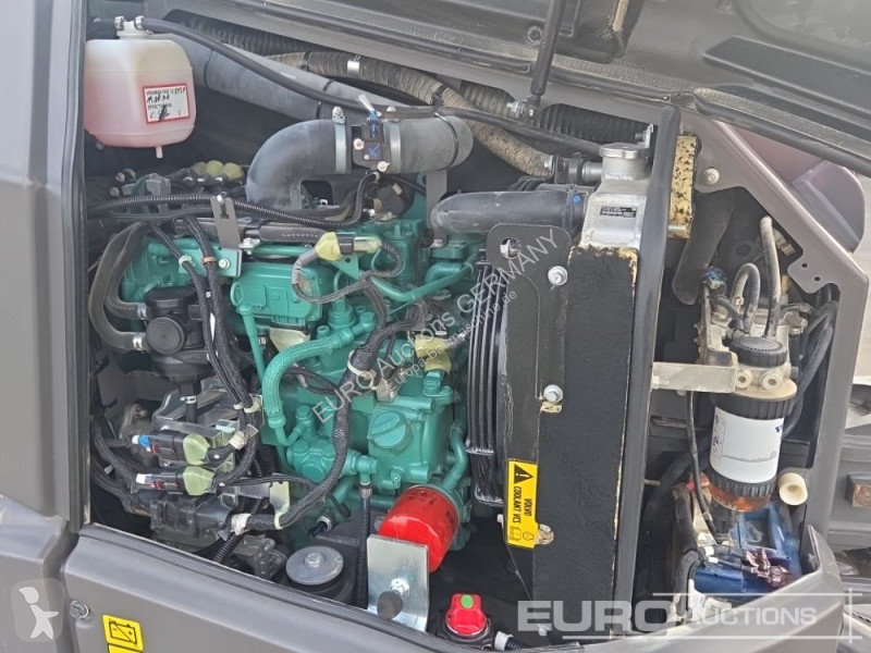 Багер Volvo ECR50F