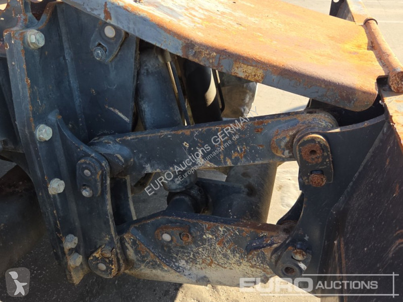 جرافة Komatsu PW148-8