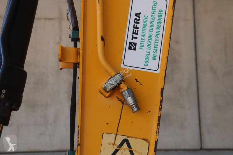 Excavator JCB