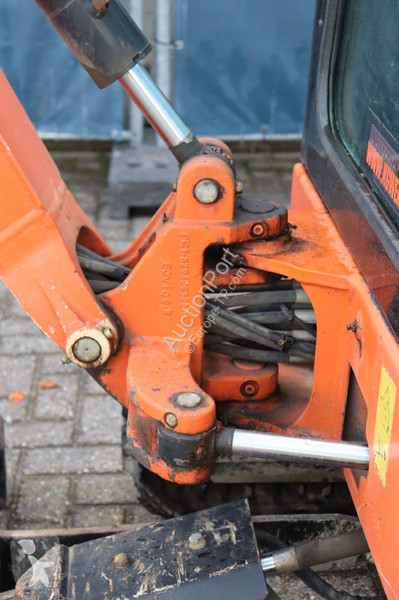 Lopatový nakládač Schaeff TC16