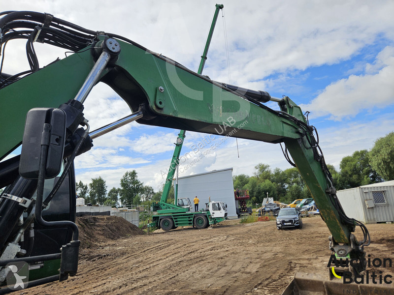 Caterpillar D excavator