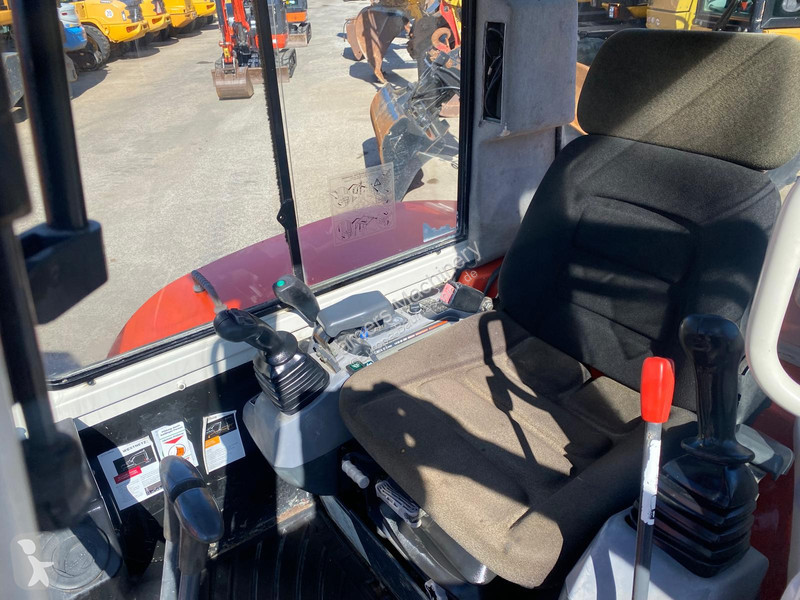 Багер Kubota 1613