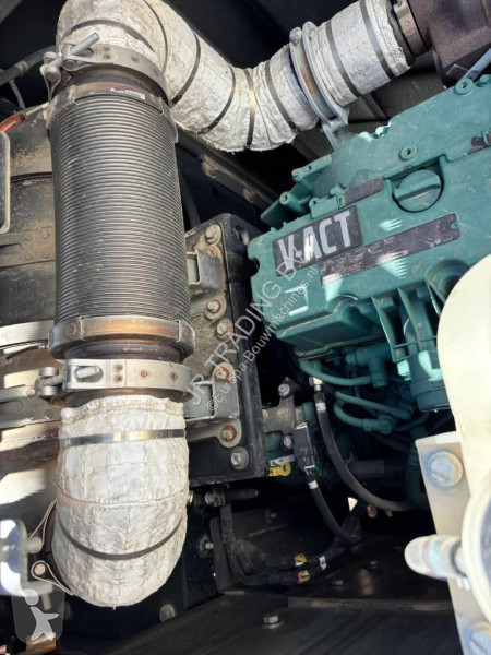 Excavadora Volvo 250 ENL (Two Buckets)
