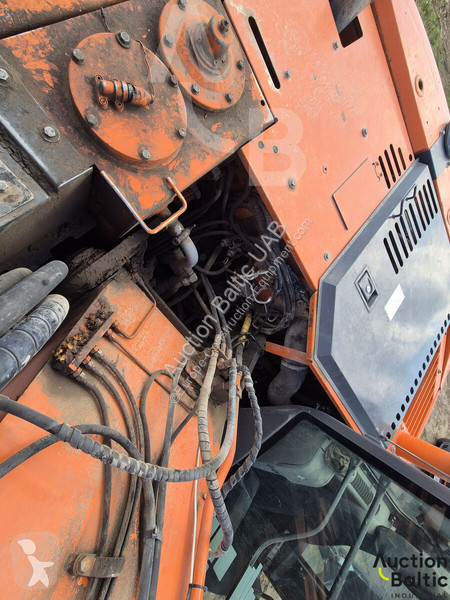 Багер Hitachi 225UsLC-3