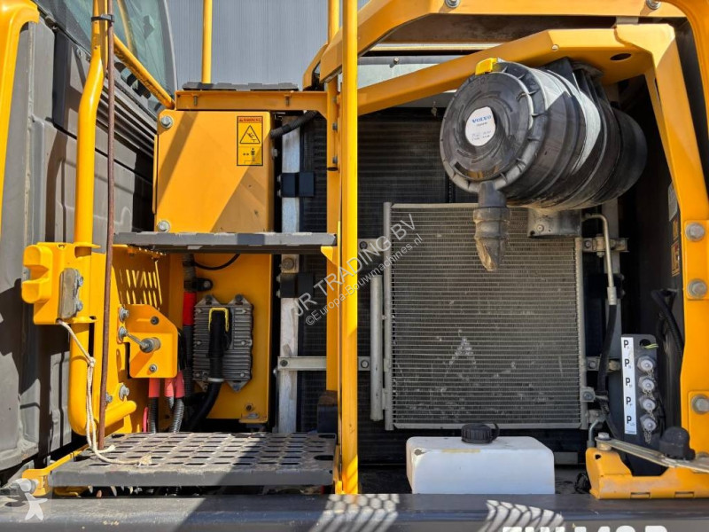 Graafmachine Volvo (Two Buckets)
