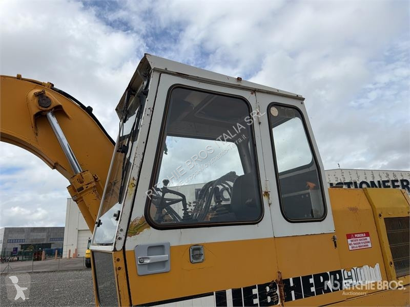 Екскаватор Liebherr