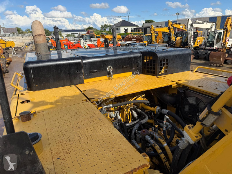 Екскаватор Caterpillar