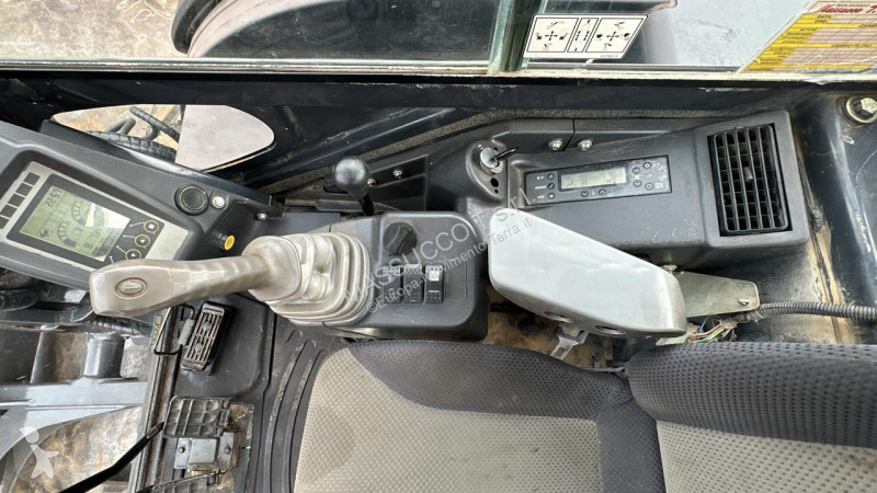 Екскаватор Hitachi ZX65USB-5 CLR