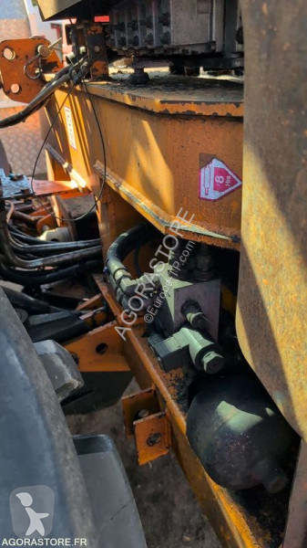 Renault DIVERS excavator
