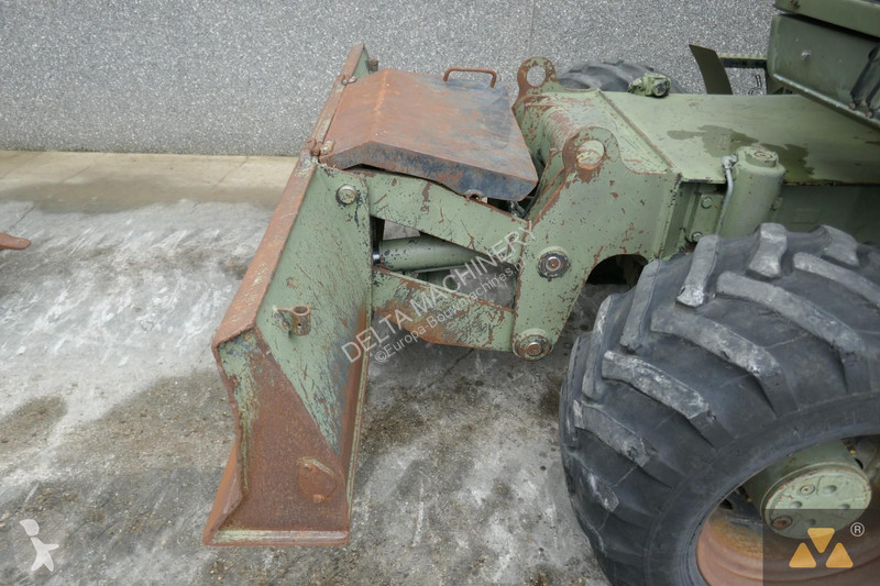 Koparka Caterpillar Ex-army