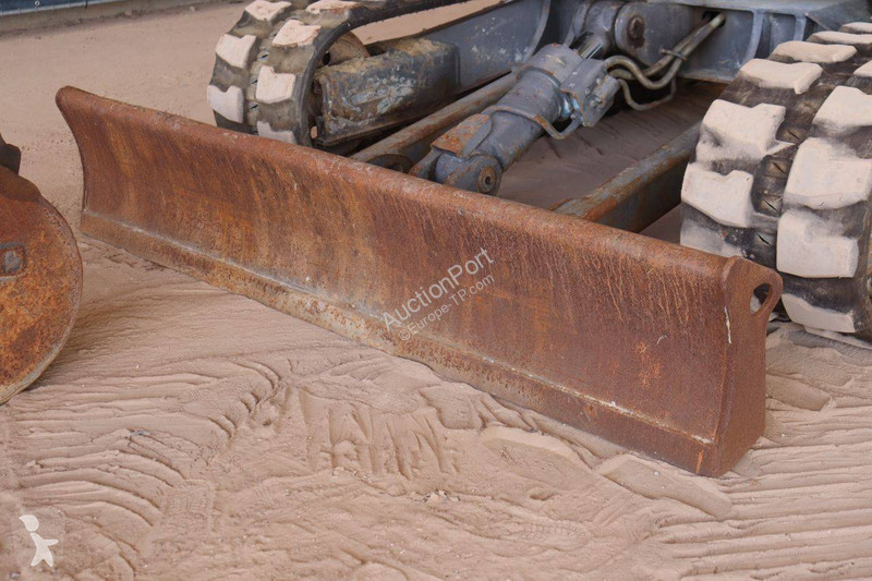 جرافة Volvo