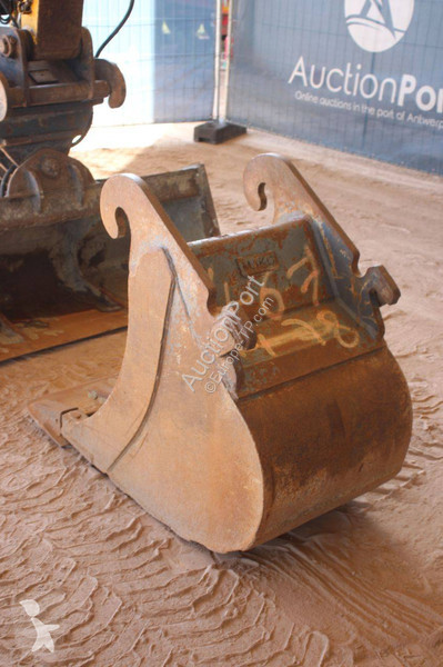 Excavadora Komatsu PW148