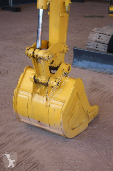 Excavadora Komatsu 7