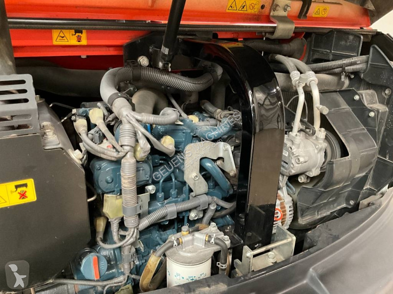جرافة Kubota 0804 A 2