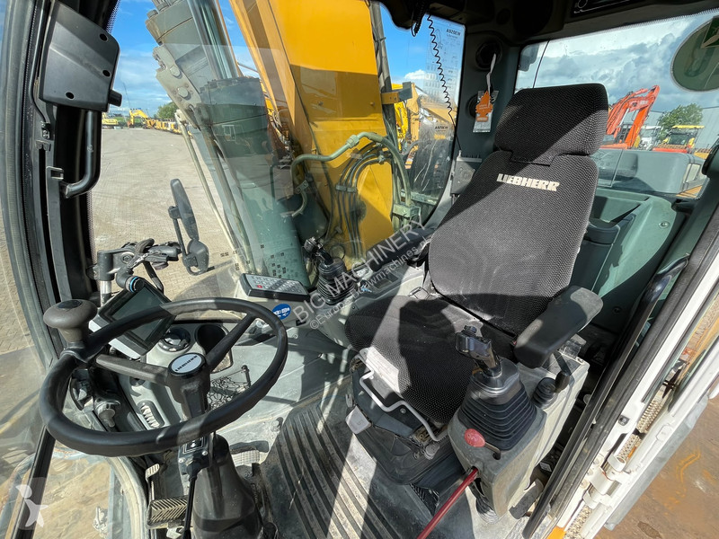 جرافة Liebherr A920