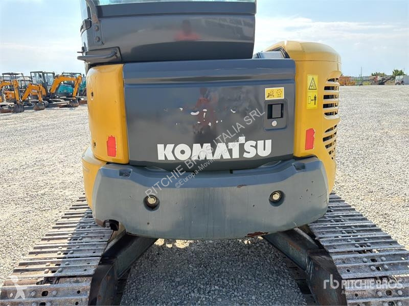 جرافة Komatsu