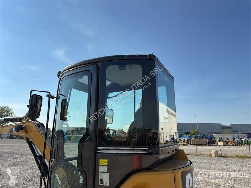 جرافة Caterpillar E Mini Excavator