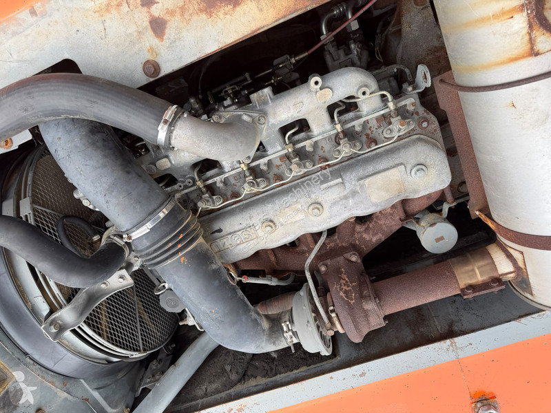 جرافة Hitachi ZX210 LC1