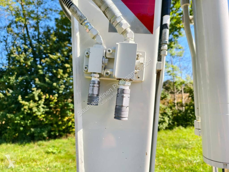 Excavadora Takeuchi TB 395 W