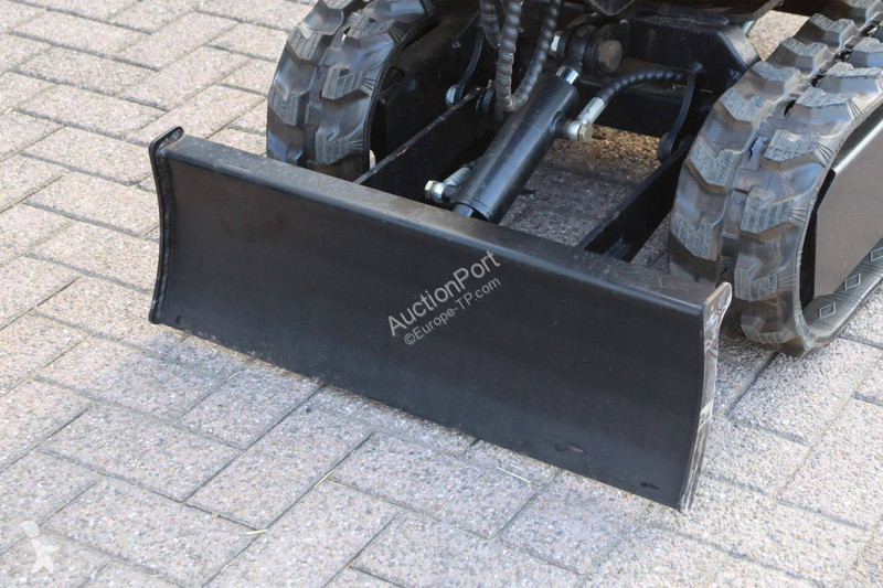 Lopatový nakládač JPC CT13