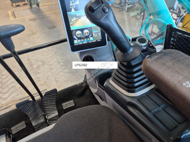 Rýpadlo Kobelco 11