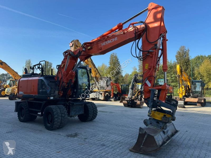 Pelle Hitachi 6