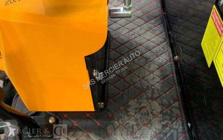 Pelle Hightop micropelle sur chenilles diesel