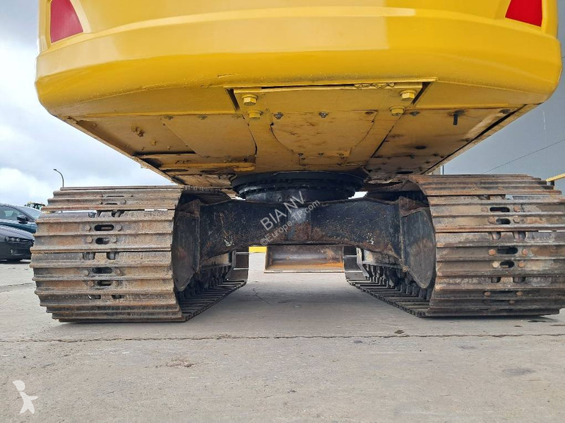 Багер Komatsu LC-11