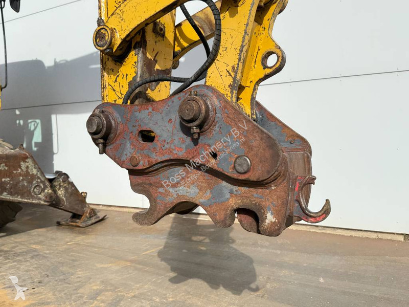 Pelle Komatsu - Triple Boom / Blade / Hammer Lines