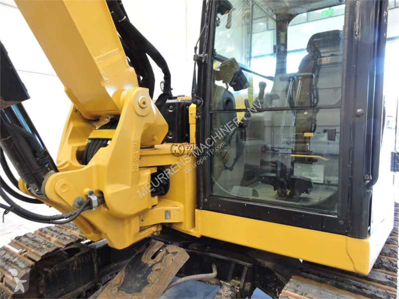 Pelle Caterpillar R