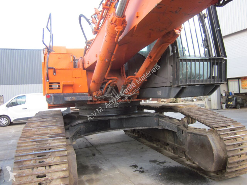 Багер Hitachi
