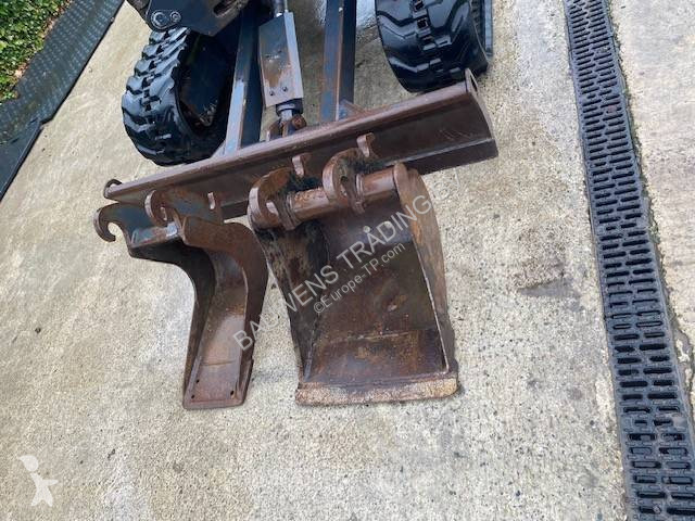 Excavator Kubota 274
