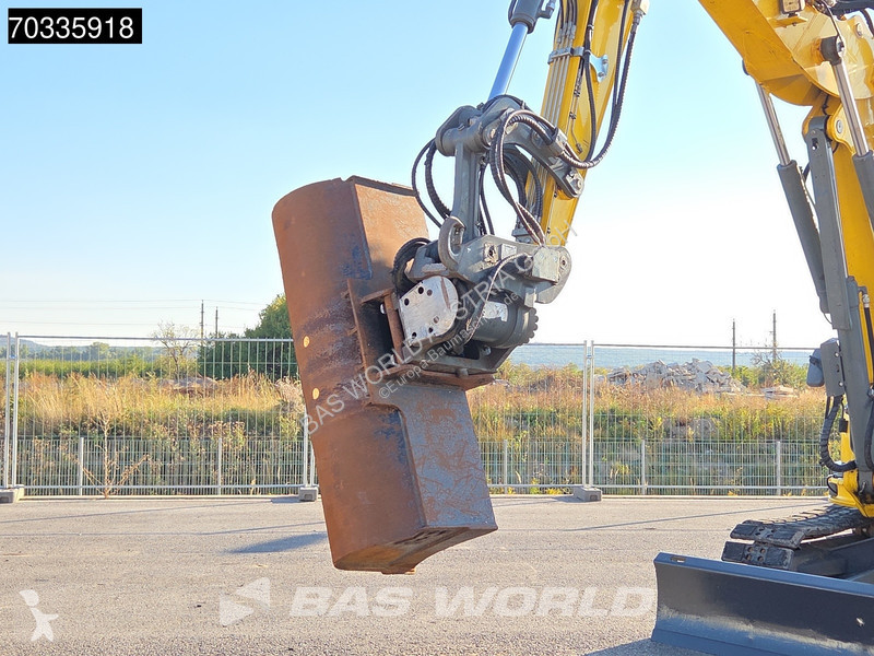 جرافة Wacker Neuson Powertilt