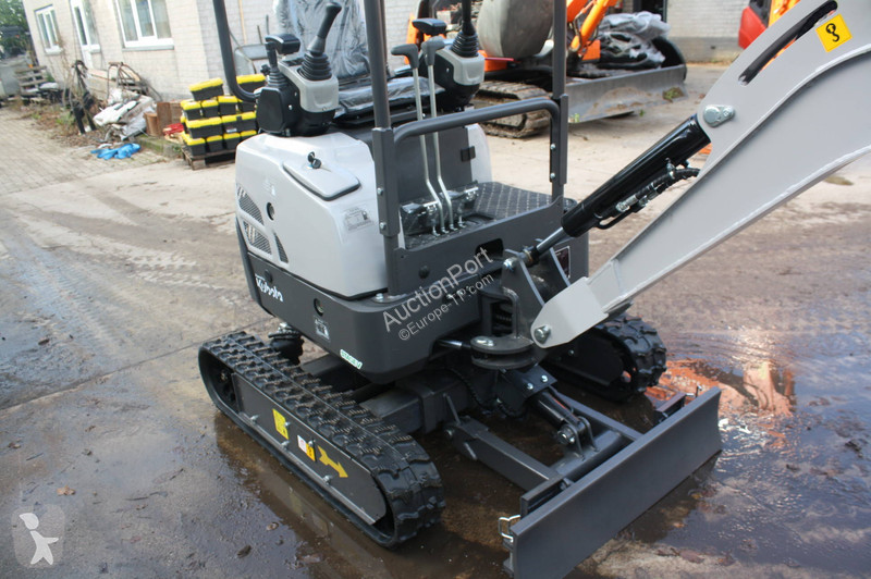 جرافة Terex E19