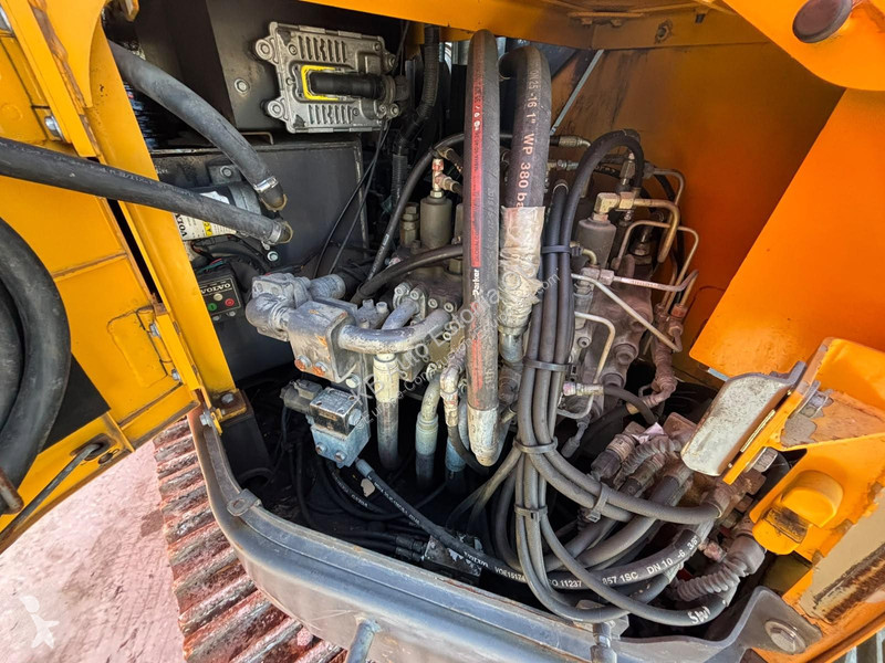 Багер Volvo ECR 355 EL 3D / AC / CENTRAL...