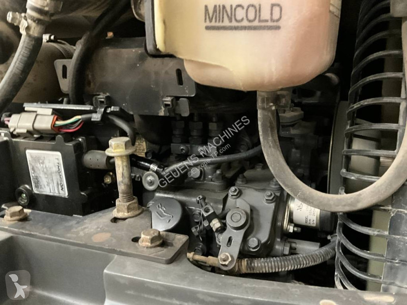 Багер Bobcat 35z