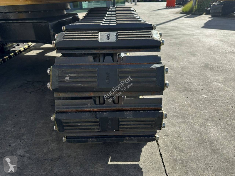 Escavadora Komatsu 7