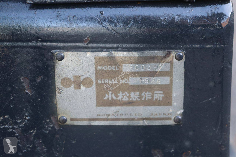 Escavadora Komatsu PC-03